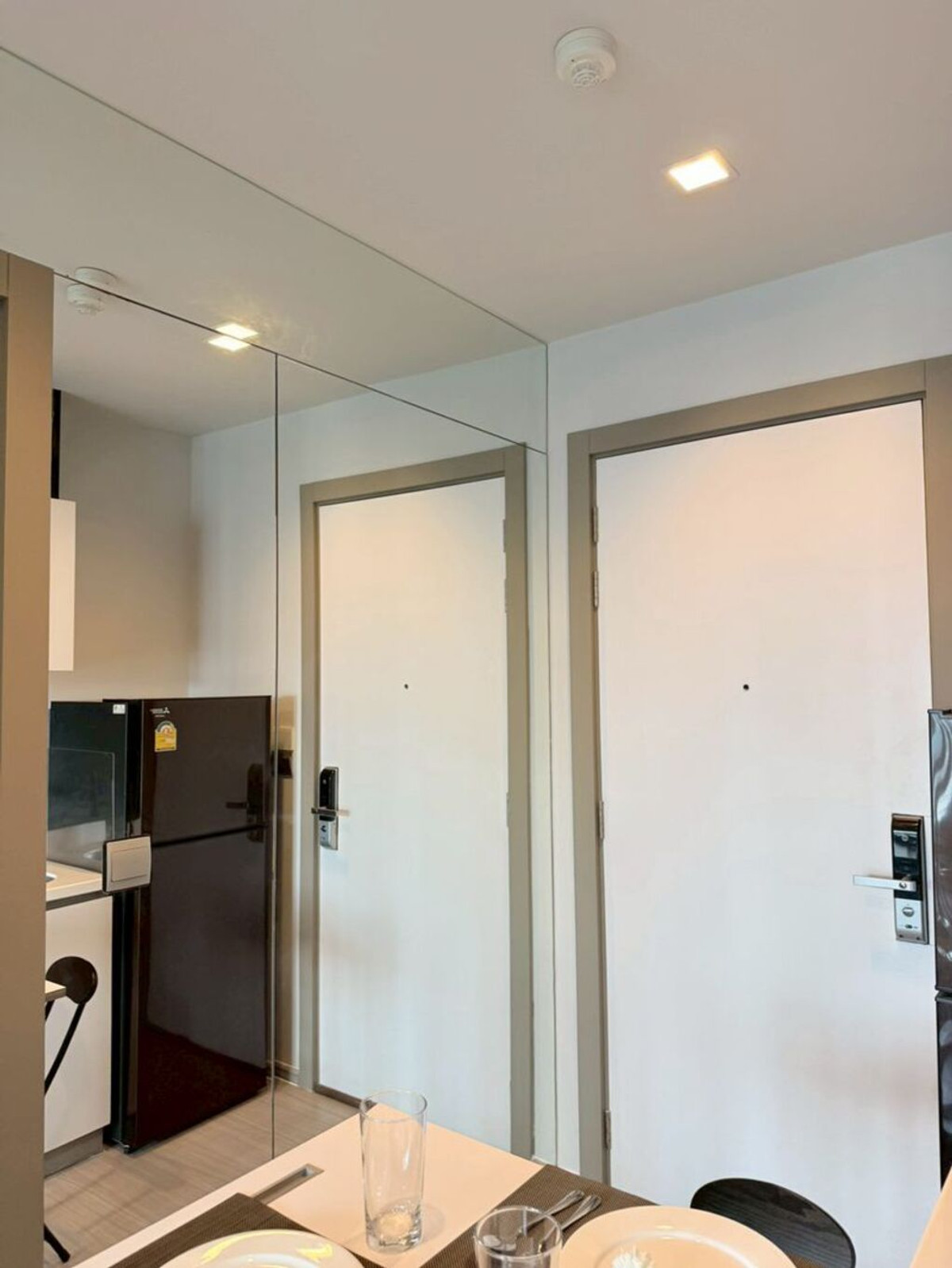 For RentCondoRama9, Petchburi, RCA : For Rent Life Asoke Rama9 Unit 207/795 (South)