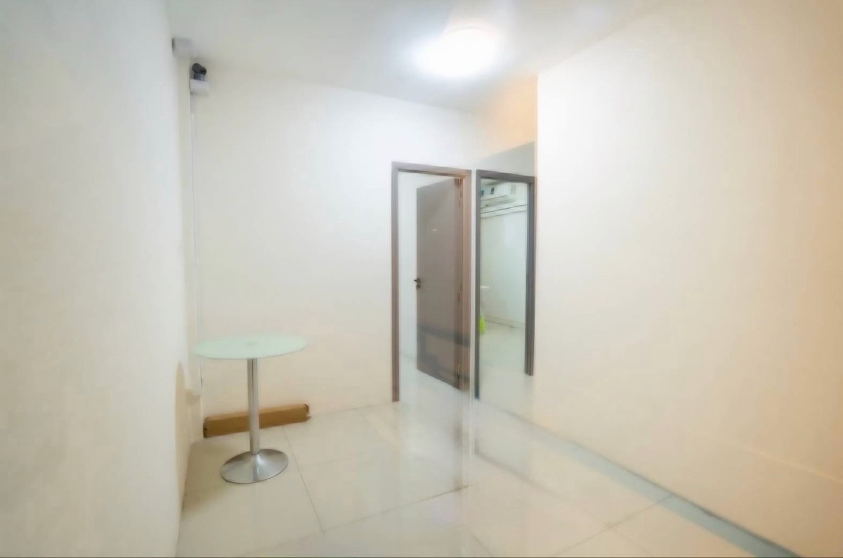 For SaleHome OfficeLadkrabang, Suwannaphum Airport : Home Office for Sale near Suvarnabhumi Airport Ideal for Business Registration High Connectivity to Motorway and Expressway Investment Opportunity