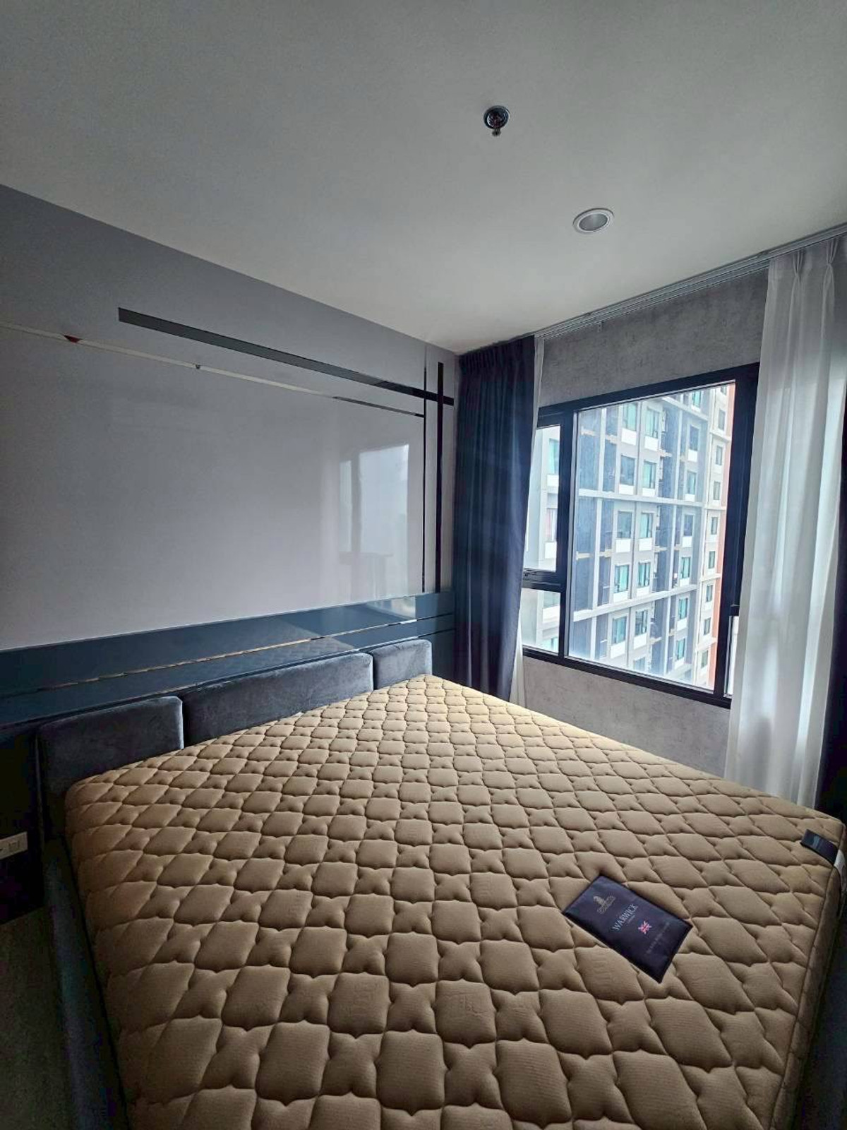 คอนโดพระราม 9 เพชรบุรีตัดใหม่ RCA : 95691 - ขาย / ให้เช่า คอนโด Life Asoke ห้องใหม่ ชั้น 22 ตึกเหนือ ห้องสวย ตกแต่งใหม่ ไม่เคยปล่อยเช่า