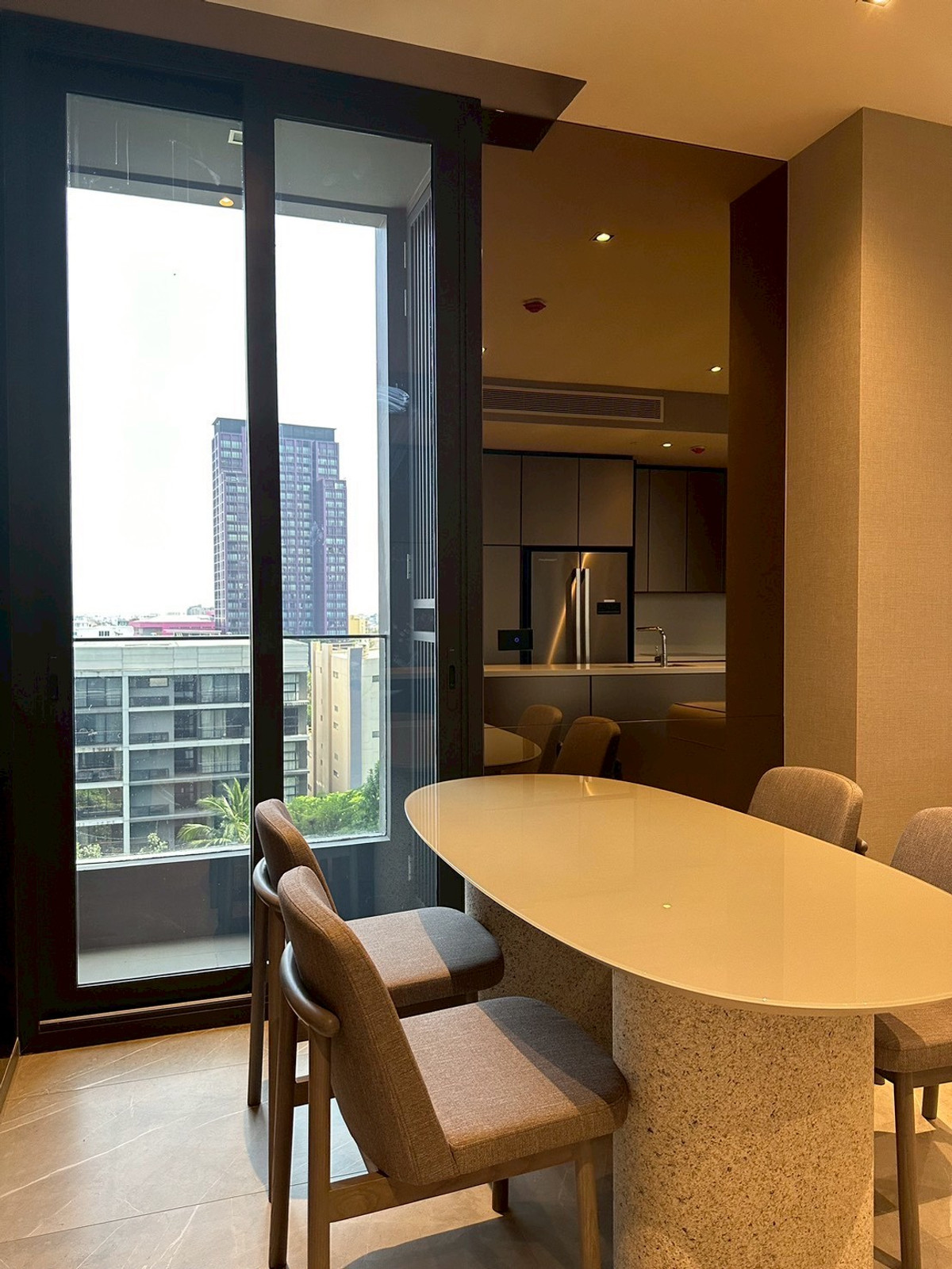 For RentCondoSukhumvit, Asoke, Thonglor : (For Rent) Hyde Heritage Thonglor 2-BR 77.10 Sq.m., Corner room, Unblocked view. Fully furnished + Electrical appliances ㅡ Near 🚆 BTS Thonglor