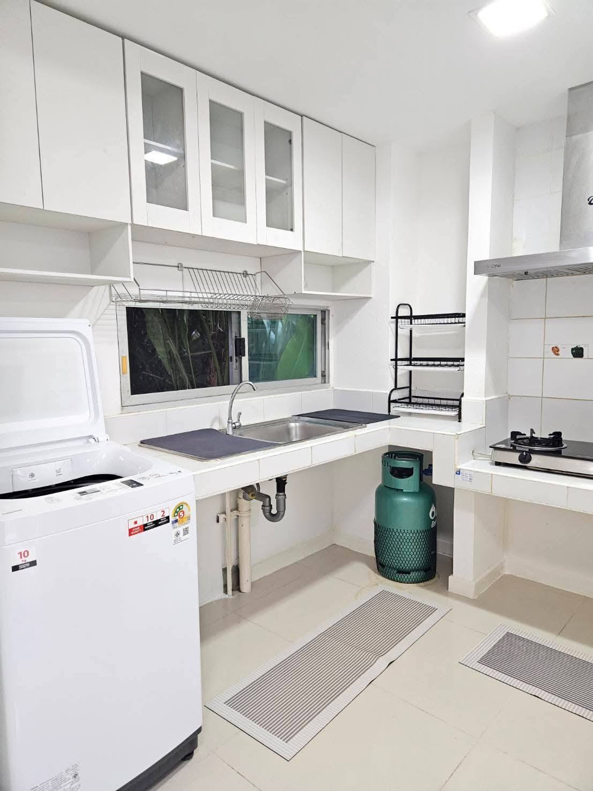 For SaleTownhomePattanakan, Srinakarin : New Baan Rama 9 - Srinakarin / 3 bedrooms (sale with tenant), Baan Mai Rama 9 - Srinakarin / 3 Bedrooms (SALE WITH TENANT) BZD174