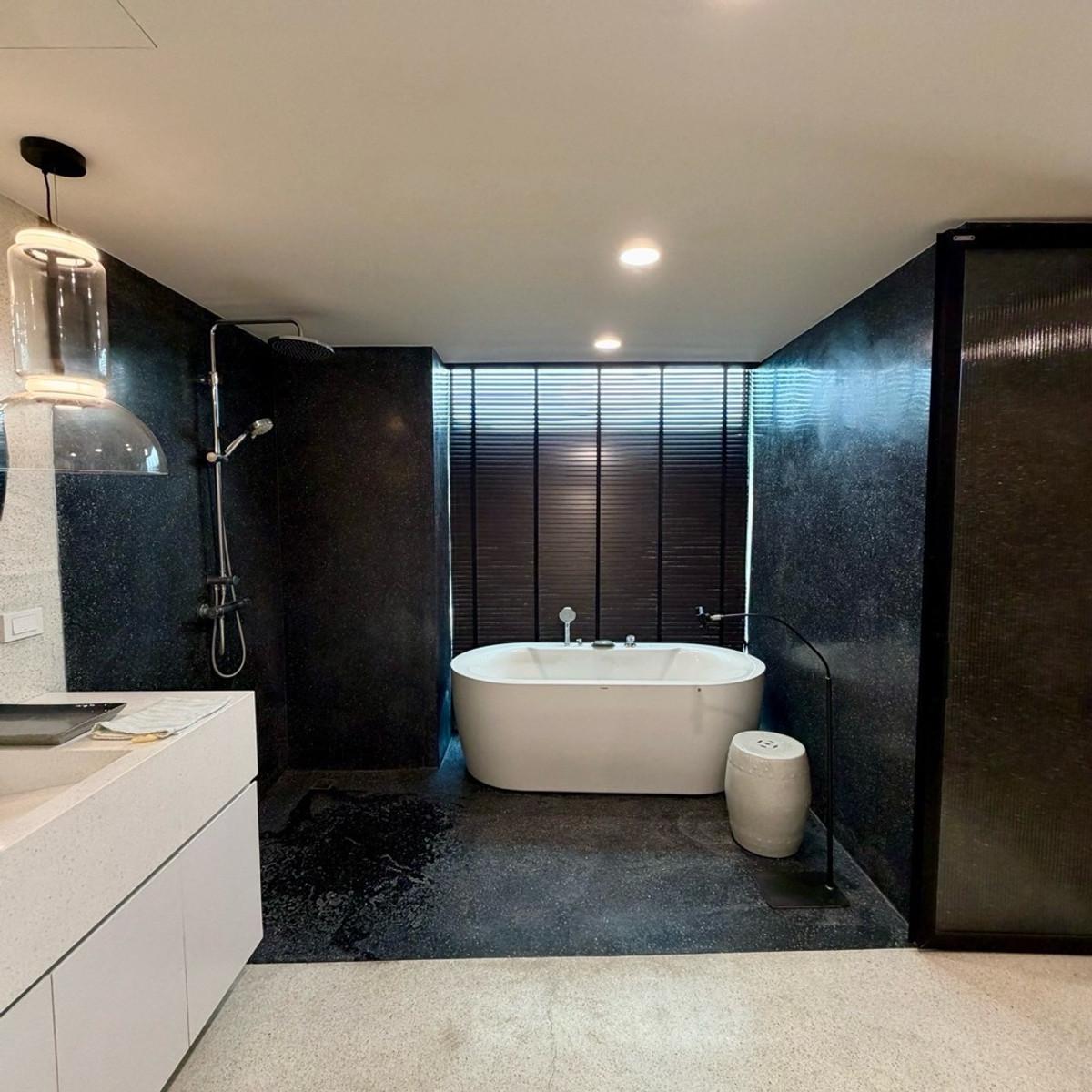 For SaleHome OfficeSapankwai,Jatujak : For sale 🏢 Luxurious 5-story home office with elevator + private swimming pool.
Saphan Khwai - Ari location | Modern Luxury design