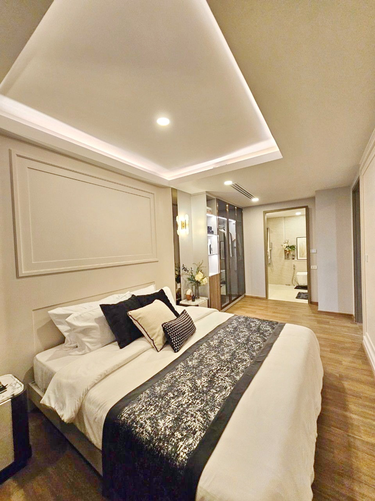 ขายดาวน์คอนโดปิ่นเกล้า จรัญสนิทวงศ์ : 9759♚ขายคอนโด 2 ห้องนอน♙โซ ออริจิ้น เวลเนส ศิริราช♜MRTไฟฉาย(70ม.)∞099-5919653,065-9423251🜲Line@sureresidence