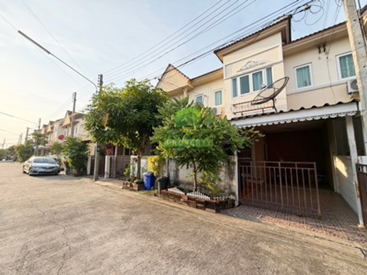 ขายคอนโดพุทธมณฑล ศาลายา : ขายทาวน์เฮ้าส์ หมู่บ้าน แกรนด์กิตติยา พุทธมณฑลสาย4 คลองโยง ศาลายา เนื้อที่ 22.50 ตร.ว ต่อเติมครบ