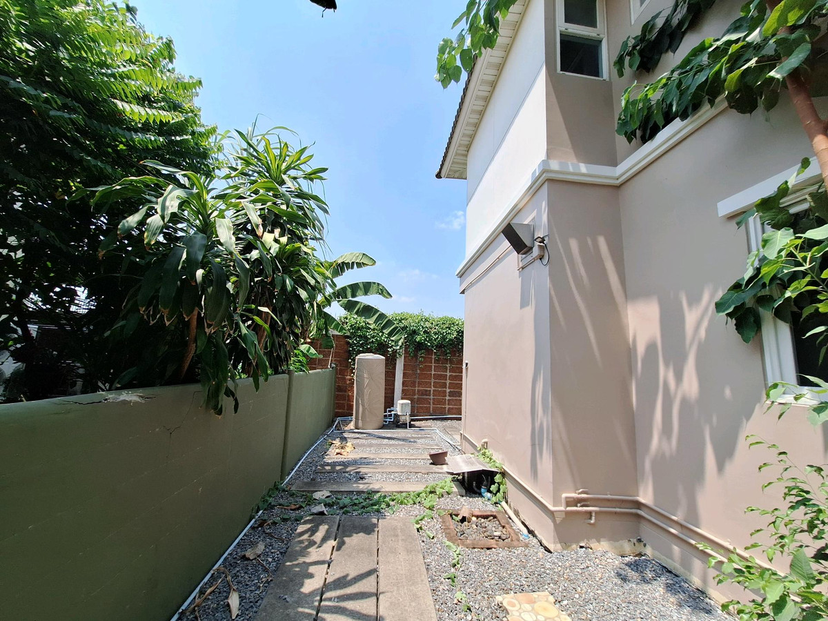 ให้เช่าบ้านมีนบุรี-ร่มเกล้า : บ้านเช่าร่มเกล้า ศุภาลัย พาร์ควิลล์ ร่มเกล้าสุวรรณภูมิ มีนบุรี 67 ตร.ว. 3 นอน ติดถนนร่มเกล้า เข้ามาเพียง 250 เมตร