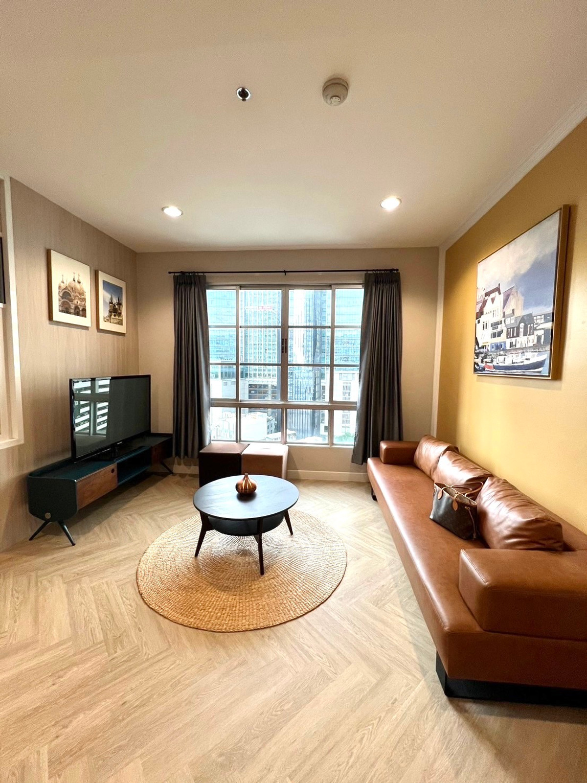 ให้เช่าคอนโดสุขุมวิท อโศก ทองหล่อ : ให้เช่า คอนโด  CITISMART Sukhumvit 18  2 ห้องนอน  87 ตร.ม. ติด BTSอโศก  