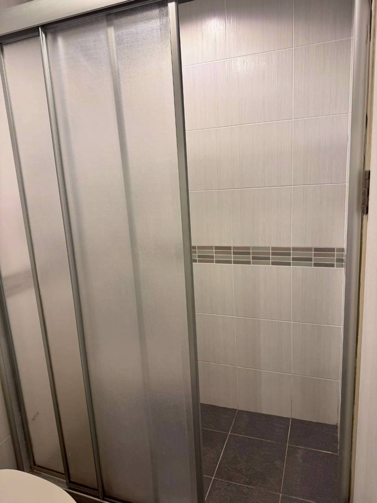 ให้เช่าคอนโดพัฒนาการ ศรีนครินทร์ : ✅ LPNSH406 ✅ Line : @p2nproperty  