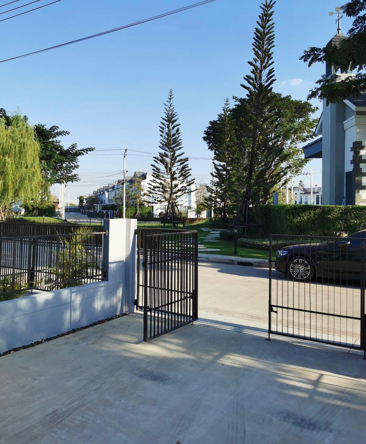 ให้เช่าทาวน์โฮมสมุทรปราการ สำโรง : ให้เช่าทาวน์โฮม Indy ศรีนครินทร์-แพรกษา ใกล้รถไฟฟ้า BTS ศรีนครินทร์ และใกล้โรบินสัน สมุทรปราการ