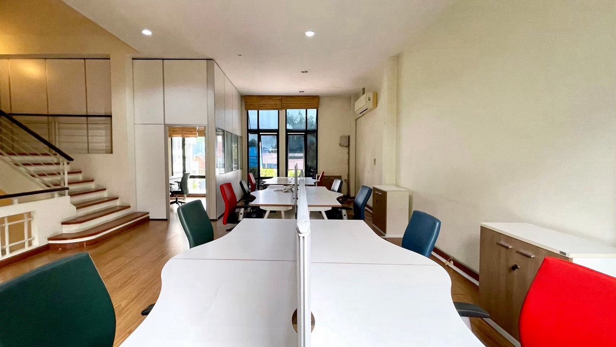 ให้เช่าโฮมออฟฟิศบางนา แบริ่ง ลาซาล : โฮมออฟฟิต 4 ชั้น ตกแต่งสวยงาม ให้เช่า ย่านบางนา ใกล้ตลาดเซฟวันโก บางนา