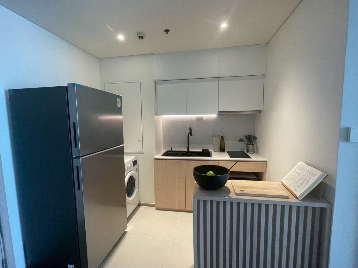 ให้เช่าคอนโดอ่อนนุช อุดมสุข : 🔥 ให้เช่าคอนโด ห้องใหญ่ รีโนเวทใหม่ ใกล้ BTS พระโขนง เพียง 3 นาที 🔥:37,000THB/month 52sqm 