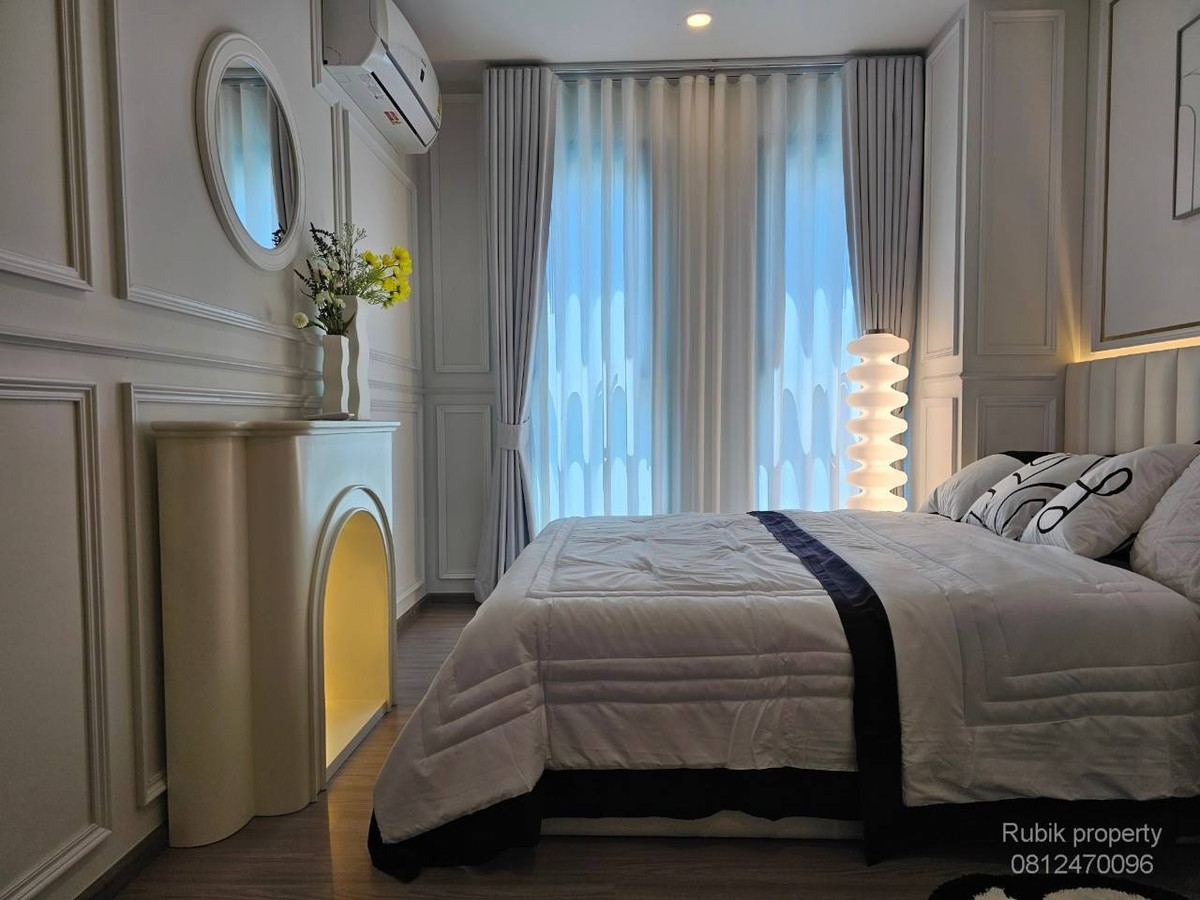 For RentCondoKasetsart, Ratchayothin : 🏙 **Condo for rent Aspire Ratchayothin (Corner room, pool view, Rare Unit)** Beautifully decorated, fully furnished, ready to move in immediately ✨ RB1831