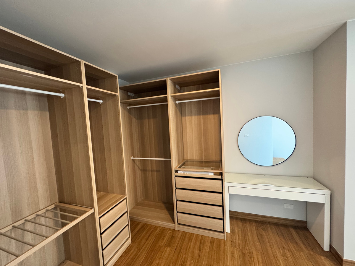 For RentHouseVipawadee, Don Mueang, Lak Si : 2-story detached house with furniture, beautifully decorated, for rent in Don Mueang-Vibhavadi area. Near Don Mueang Airport, only 3 km.