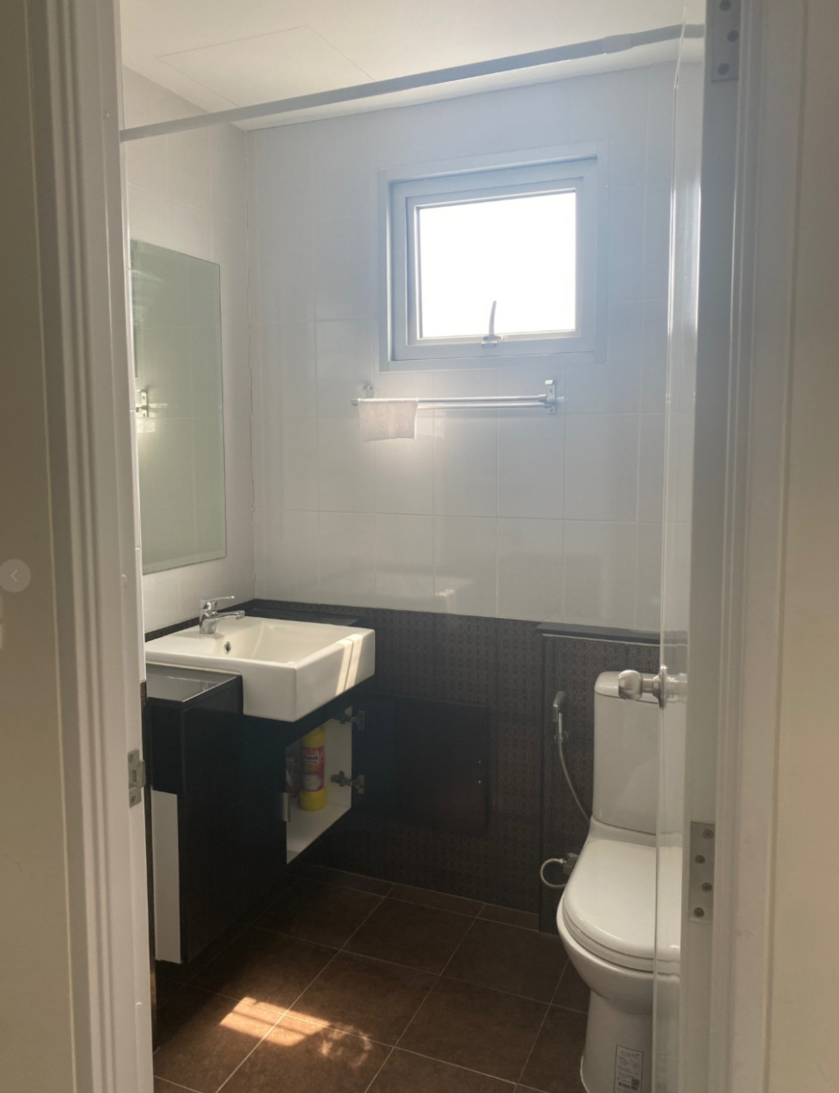 ให้เช่าคอนโดพัฒนาการ ศรีนครินทร์ : อัสสกาญจน์ เพลส ศรีนครินทร์ (ชั้น 28) ชั้นสูง มีความปลอดภัยสูง ใกล้ MRT หัวหมาก