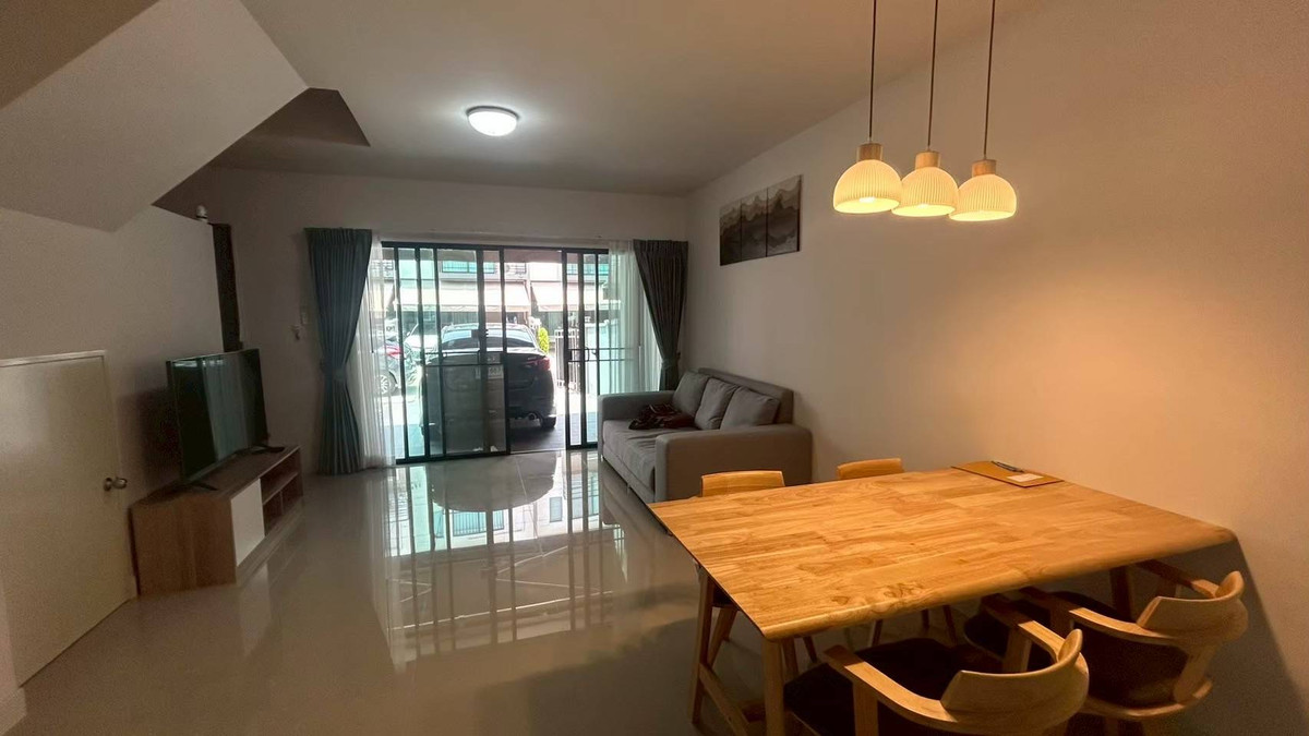 ให้เช่าทาวน์โฮมนวมินทร์ รามอินทรา : ให้เช่าทาวน์โฮม บ้านกลางเมือง รามอินทรา เฟอร์ครบ ใกล้รถไฟฟ้า MRT คู้บอน และแฟชั่นไอซ์แลนด์