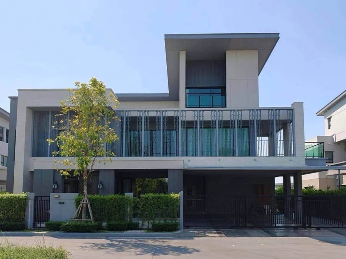 ขายบ้านพัฒนาการ ศรีนครินทร์ : ✨ขายบ้านหรู 3 ชั้น โครงการGrand Bangkok Boulevard East Rama 9 หน้าบ้านไม่ชนใคร