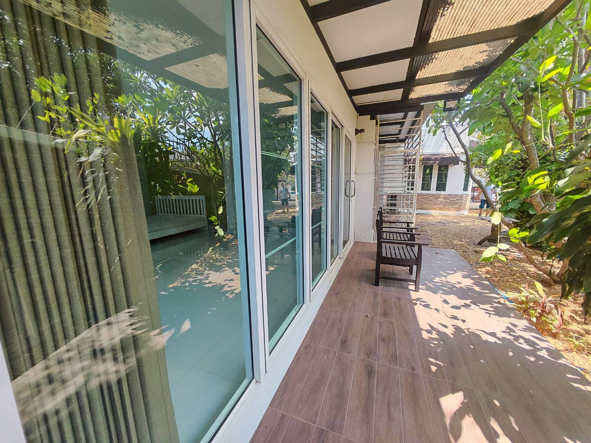 ขายบ้านลาดกระบัง สุวรรณภูมิ : 🏡 ขายบ้านเดี่ยว หมู่บ้านมัณฑนา วงแหวน-พระราม 9 บ้านสวย บรรยากาศร่มรื่น สไตล์บ้านสวน พื้นที่ใหญ่ หาไม่ได้แล้ว!