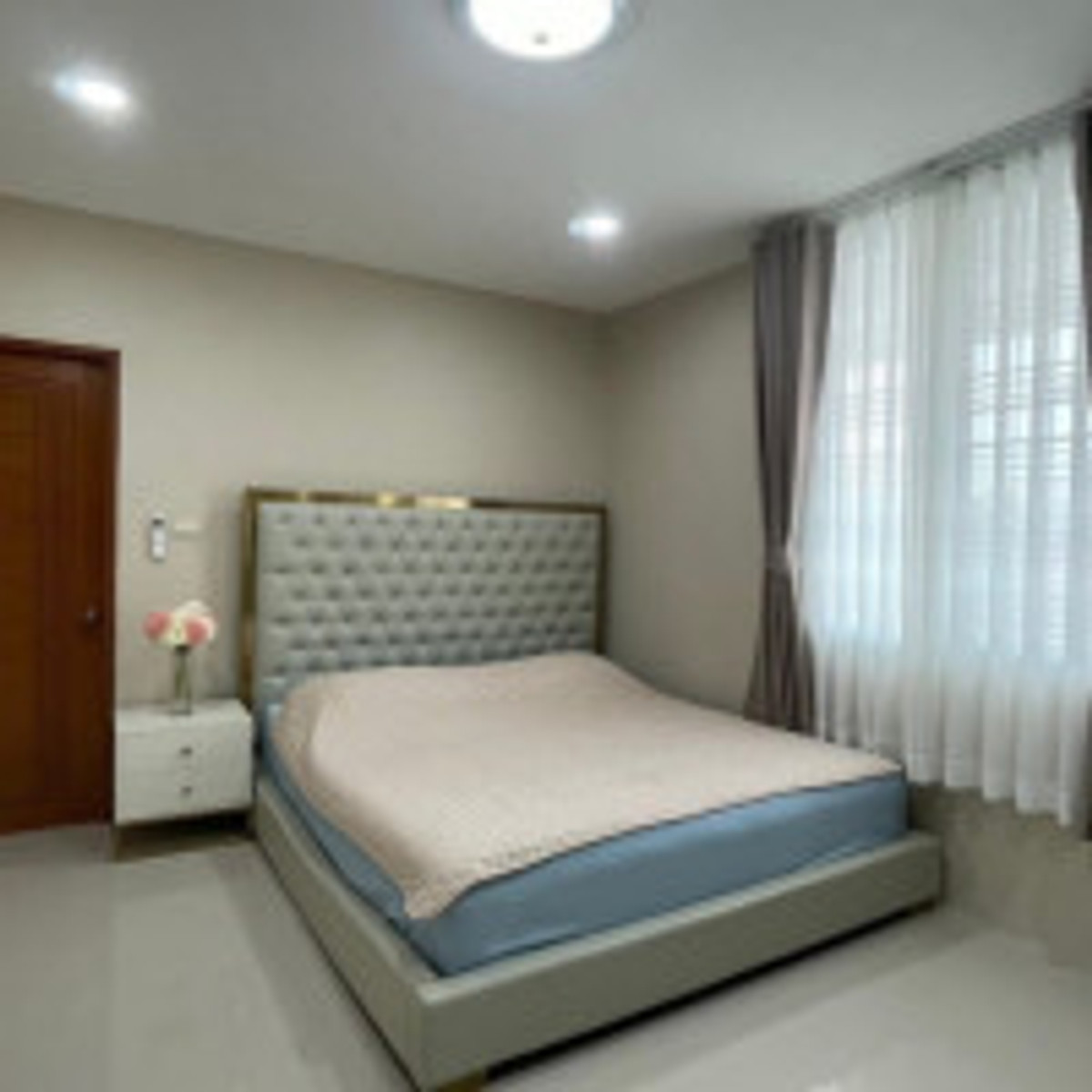 HouseNawamin, Ramindra : Sell/rent luxury mansion Baan Suan Neramit Or Ngoen-Ramintra, full area of ​​1 rai! 5 bedrooms, 5 bathrooms, has a private swimming pool + guest house, 45 million (rent 2 hundred thousand), fully furnished, ready to move in.