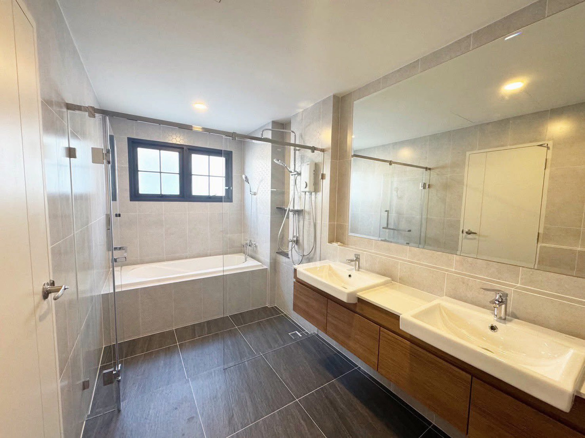 For RentHouseBangna, Bearing, Lasalle : Centro Bangna Phase 2 / 4 Bedroom (For Sale), Centro Bangna Phase 2 / 4 Bedroom (FOR SALE) YOK135