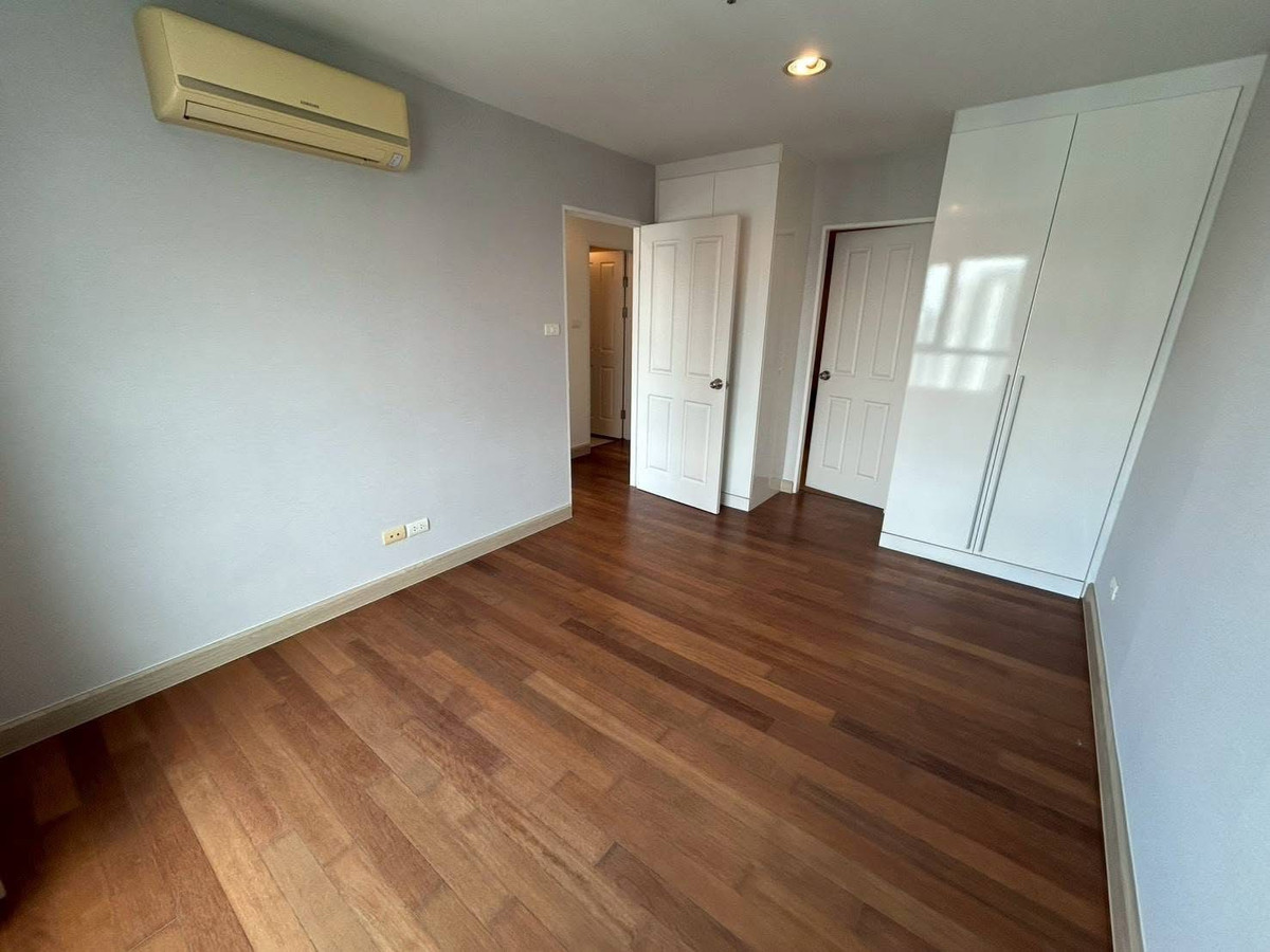 For SaleCondoRama9, Petchburi, RCA : Urgent sale! Belle Grand Rama 9, large room 100 sq m, 2 bedrooms, high floor, beautiful view, 9.49 million baht [NCs260402]