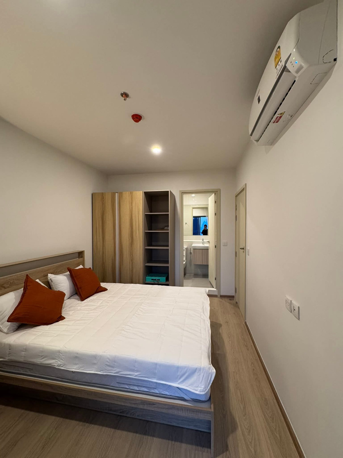 ให้เช่าคอนโดคลองเตย กล้วยน้ำไท : 💥CP-10555💥ว่าง ให้ เช่า ไลฟ์ พระราม 4 - อโศก👉แอดไลน์ @luxeliving 