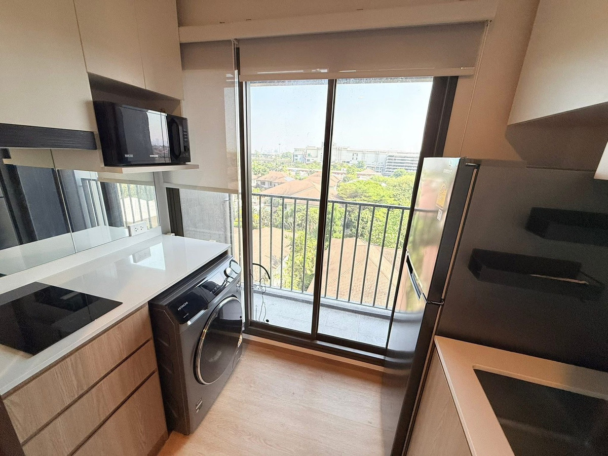 For RentCondoYothinpattana,CDC : 🐶🐱 Pet Friendly, very hard to find, hurry and reserve before it's gone!! For rent, Noble Create, beautiful condo, good location, pets allowed, fully decorated room, furniture + complete electrical appliances. Ready to move in immediately 📍