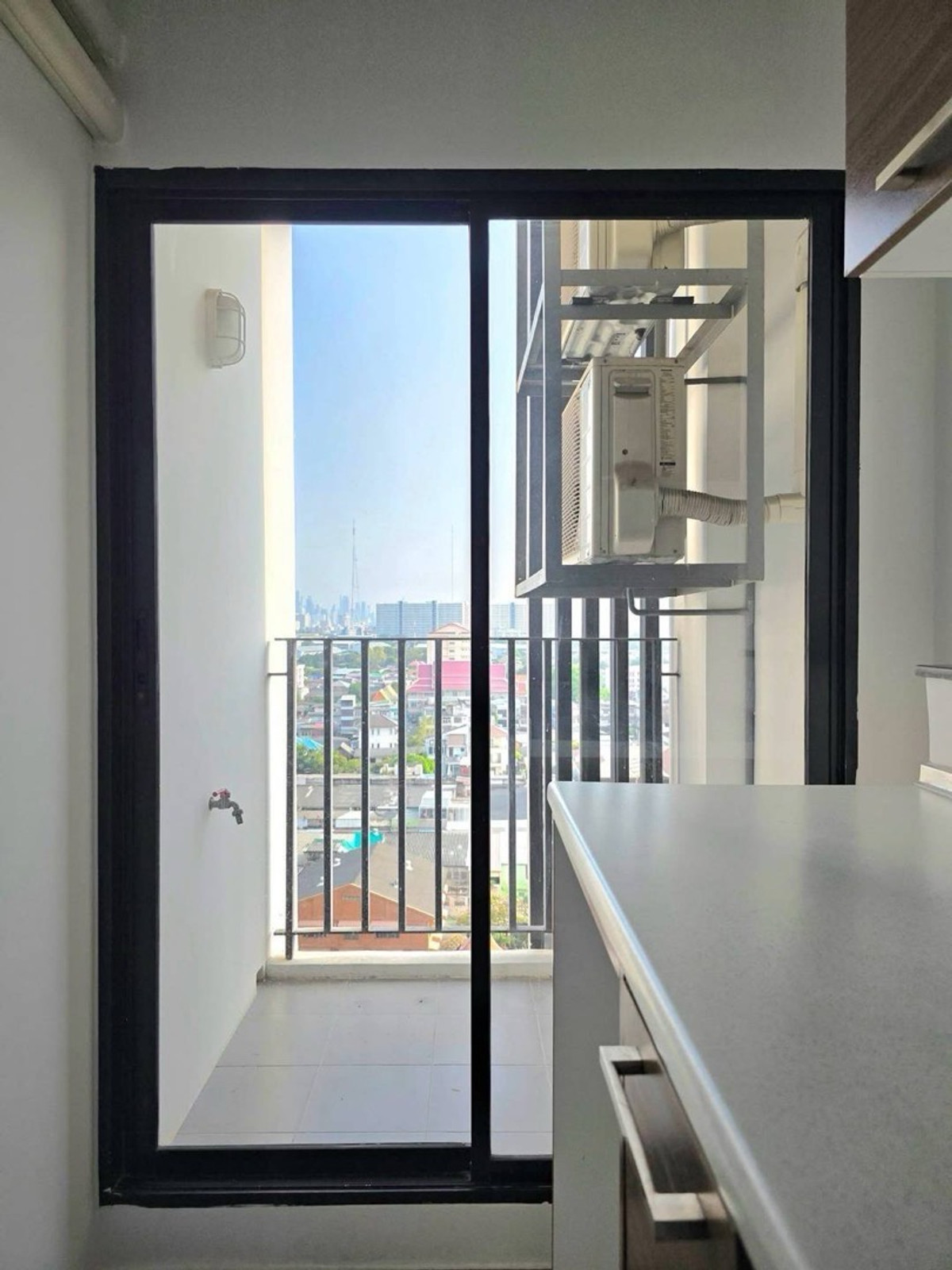 For RentCondoBang Sue, Wong Sawang, Tao Pun : 🔥Rare Item! The Tree Interchange, 1 bedroom, city view + 1 car parking space, the best value in this area.