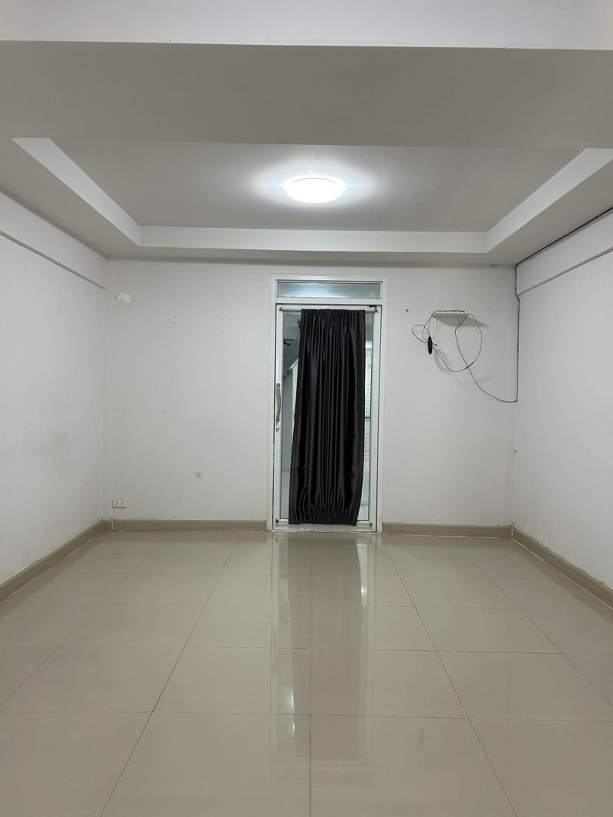 ให้เช่าทาวน์โฮมลาดพร้าว101 แฮปปี้แลนด์ : ให้เช่าบ้านใกล้รถไฟฟ้า บ้านเช่าลาดพร้าว บ้านเช่าราคาถูก 2นอน 2น้ำ 2ห้องอเนกประสงค์ เหมาะทำเป็นออฟฟิศ หรืออยู่อาศัยครอบครัวเล็กๆ รับสัตว์เลี้ยง