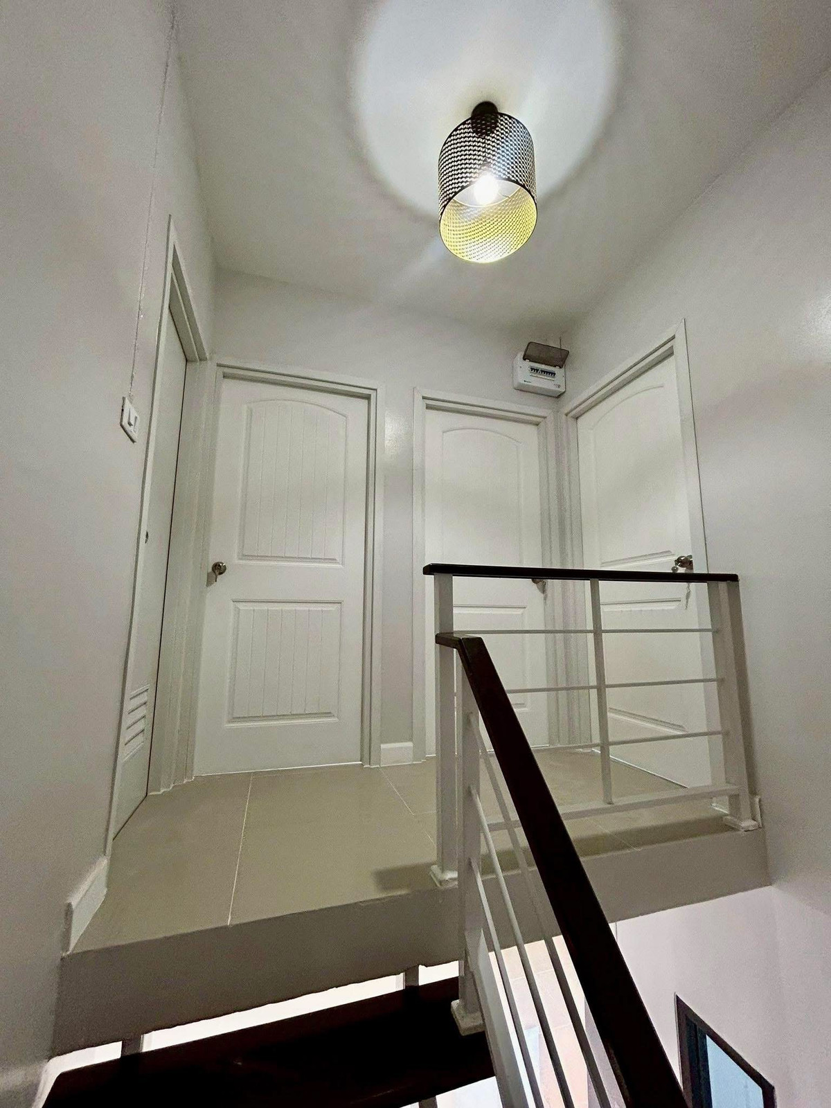 ขายทาวน์โฮมปทุมธานี รังสิต ธรรมศาสตร์ : ขายทาวน์เฮาส์พฤกษา 64/2 คลองสาม หลังมุม 24 ตร.ว. แต่งใหม่พร้อมอยู่ ฟรีโอน