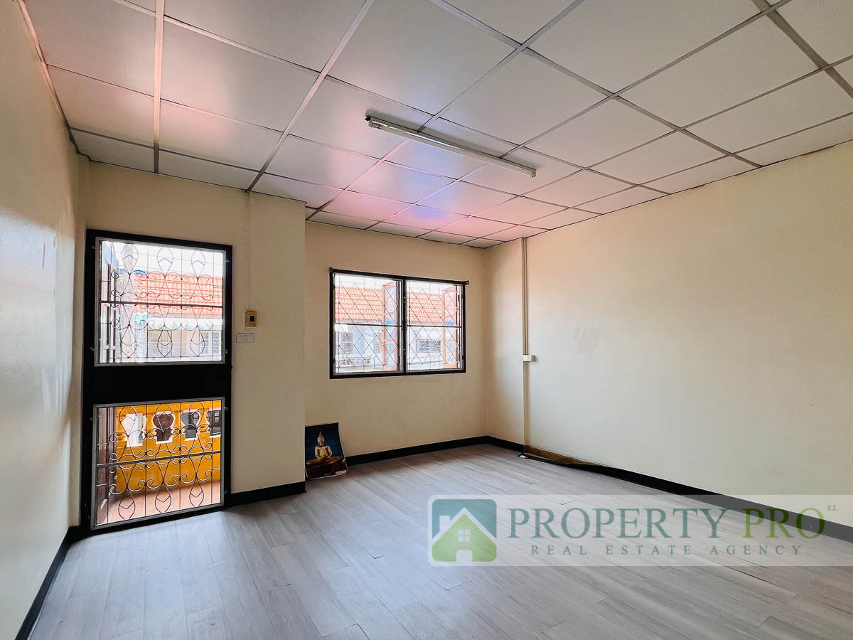 For RentTownhomeNonthaburi, Bang Yai, Bangbuathong : House for Rent Baan Bua Thong, 2 bedroom 16 sq wah 80 sqm Good Condition Near MRT Khlong Bang Phai, Central Westgate, Bang Bua Thong, Rattanathibet : EL26R-008