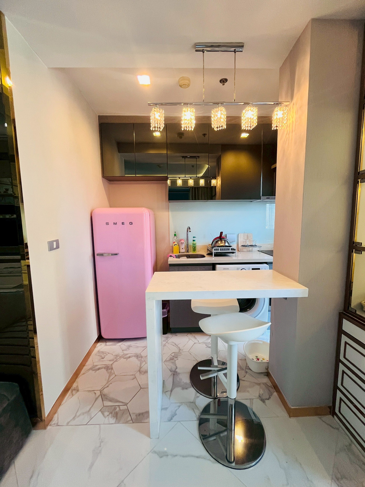 ให้เช่าคอนโดสุขุมวิท อโศก ทองหล่อ :  ปล่อยเช่าคอนโด Rhythm 36-38 พร้อมอยู่ ใจกลางสุขุมวิท 25000 บาท