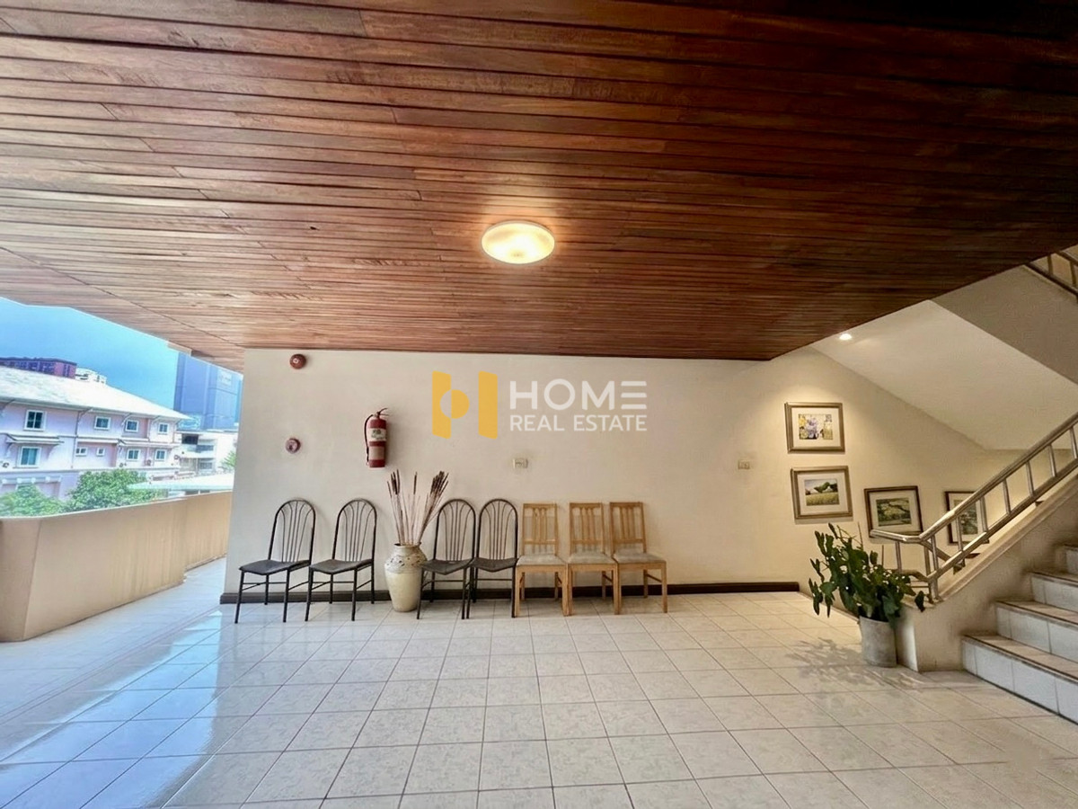 ขายอารีย์ อนุสาวรีย์ : 🔥 HOT DEAL อพาร์ตเมนต์ 5 ชั้น ใจกลางอารีย์ ห้องกว้างวิวดี / อพาร์ตเมนต์ 5 ชั้น ซอยอารีย์ 5 / 20 ห้องนอน (ขาย), Apartment Soi 5 floors Ari 5 / 20 Bedrooms (FOR SALE) BNS006