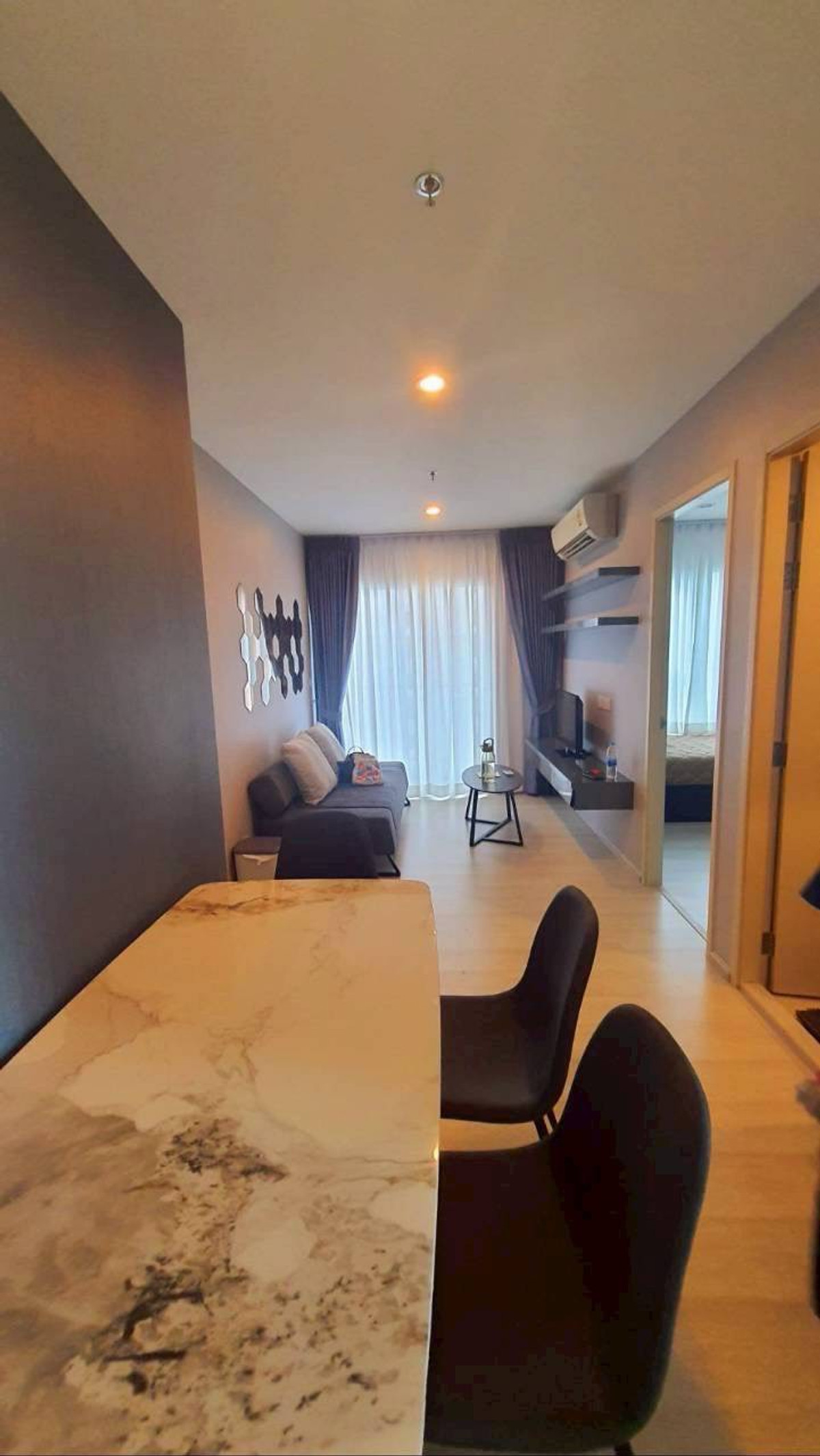 คอนโดพระราม 9 เพชรบุรีตัดใหม่ RCA : 95691 - ขาย / ให้เช่า คอนโด Life Asoke ห้องใหม่ ชั้น 22 ตึกเหนือ ห้องสวย ตกแต่งใหม่ ไม่เคยปล่อยเช่า