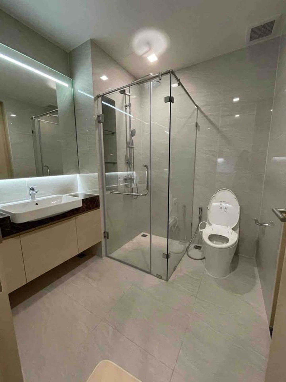 For RentCondoSukhumvit, Asoke, Thonglor : Condo for rent Noble State Sukhumvit 39 BTS Phrom Phong (Rt-01)