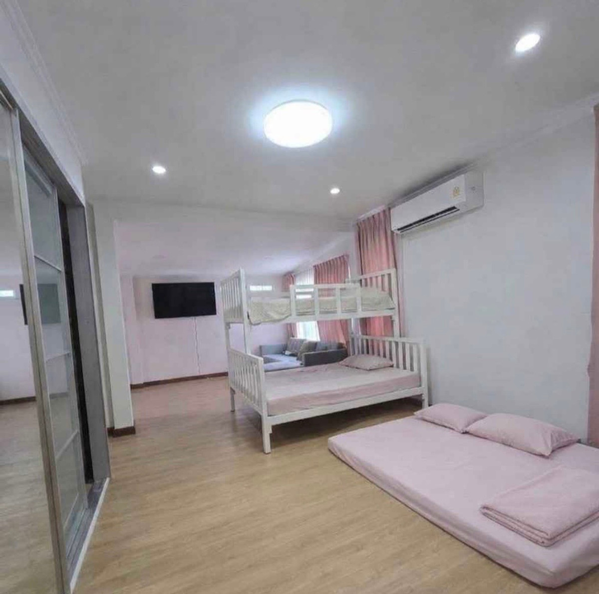 For RentHouseChokchai 4, Ladprao 71, Ladprao 48, : Luxury House For RENT : Landprao I Exclusive Residence Neat CDC, Central eastville