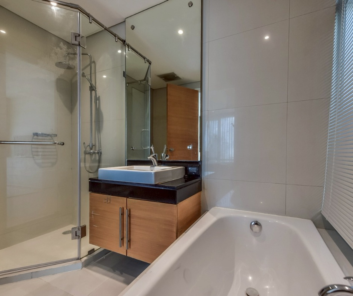 For RentCondoSukhumvit, Asoke, Thonglor : Fullerton Sukhumvit Condominium Luxury 2 Bedrooms for Rent