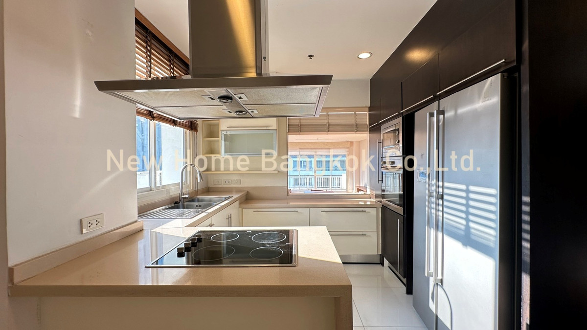 For RentCondoSathorn, Narathiwat : Luxury Condo for Rent – Sathorn | 250 sqm Corner Unit