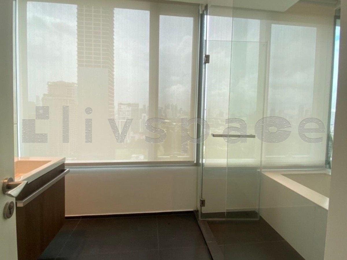 For RentCondoWitthayu, Chidlom, Langsuan, Ploenchit : ▚ LI110ツ FOR RENT: 185 Rajadamri 3BR 200sqm. 180K ✨ Stunning Lumpini Park View, High Floor, Unfurnished & Great Price 🏙️