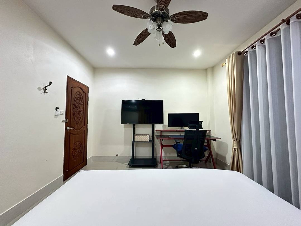 For SaleHousePattaya, Bangsaen, Chonburi : Single house for sale Two houses in the same area Near Jomtien Beach, Pattaya, 200 sq m, 5 bedrooms, 4 bathrooms
