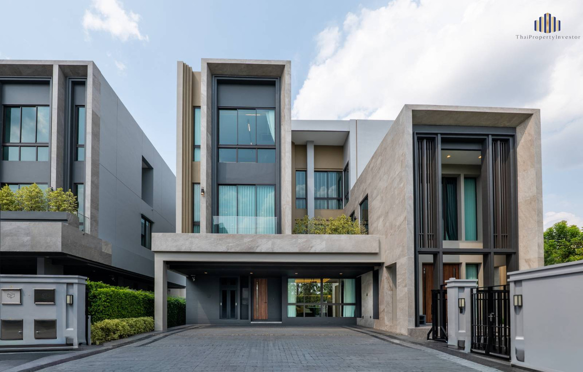 ขายบ้านพัฒนาการ ศรีนครินทร์ : ลงทุนตกแต่งเหมือนบ้านตัวอย่าง Ultra Luxury! ขายบ้านเดี่ยวหลังมุม แกรนด์ บางกอก บูเลอวาร์ด พระราม 9-กรุงเทพกรีฑา Grand Bangkok Boulevard Rama 9-Krungthepkreetha ใกล้ รร.นานาชาติ Brighton และ Wellington