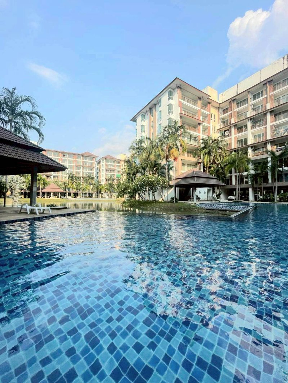 ขายคอนโดพัทยา บางแสน ชลบุรี สัตหีบ : ขายคอนโด A.D. Bangsaray Pattaya ขนาด 25 ตารางเมตร ชั้น 7  ตำบลบางเสร่ อำเภอสัตหีบ จังหวัดชลบุรี