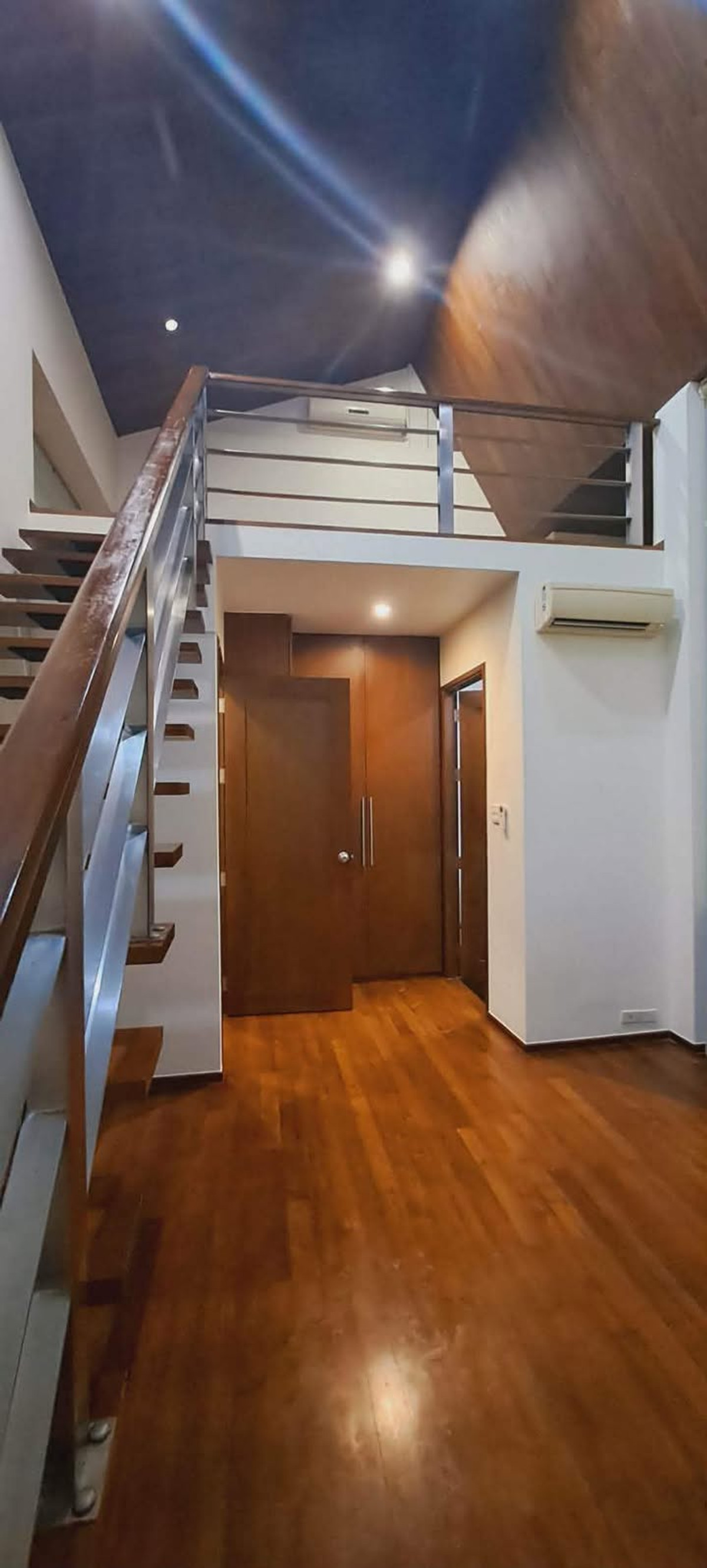 ให้เช่าทาวน์โฮมอ่อนนุช อุดมสุข : ให้เช่าทาวน์โฮม Lotus Point เอกมัย (31 ตร.ว.) 5 ชั้น 4 นอน 4 น้ำ 2จอด พร้อมอยู่