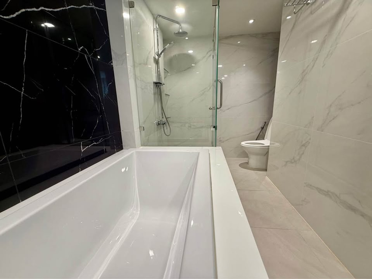 CondoSukhumvit, Asoke, Thonglor : Royal Residence Park rent 275 sqm 4 beds 3 baths 170,000 per month