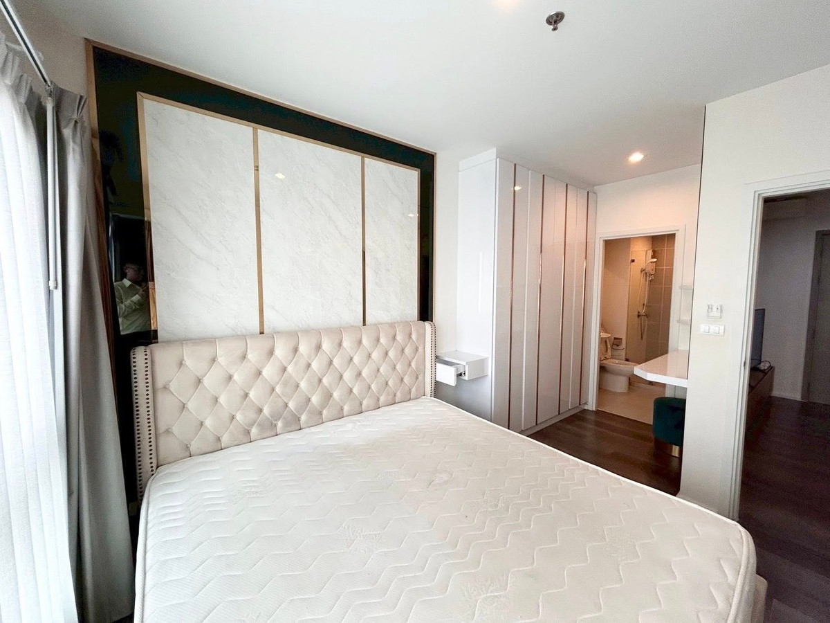 ให้เช่าคอนโดบางซื่อ วงศ์สว่าง เตาปูน : 🔥🔥 ให้เช่า The Stage Taopoon Interchange 🔥🔥  📍 เตาปูน (ใกล้ MRT เตาปูน สายสีน้ำเงินและสายสีม่วง)  🛏 1 ห้องนอน 1 ห้องน้ำ 📐 ขนาด 34 ตร.ม. | ชั้น 34 วิวเมือง + วิวแม่น้ำ