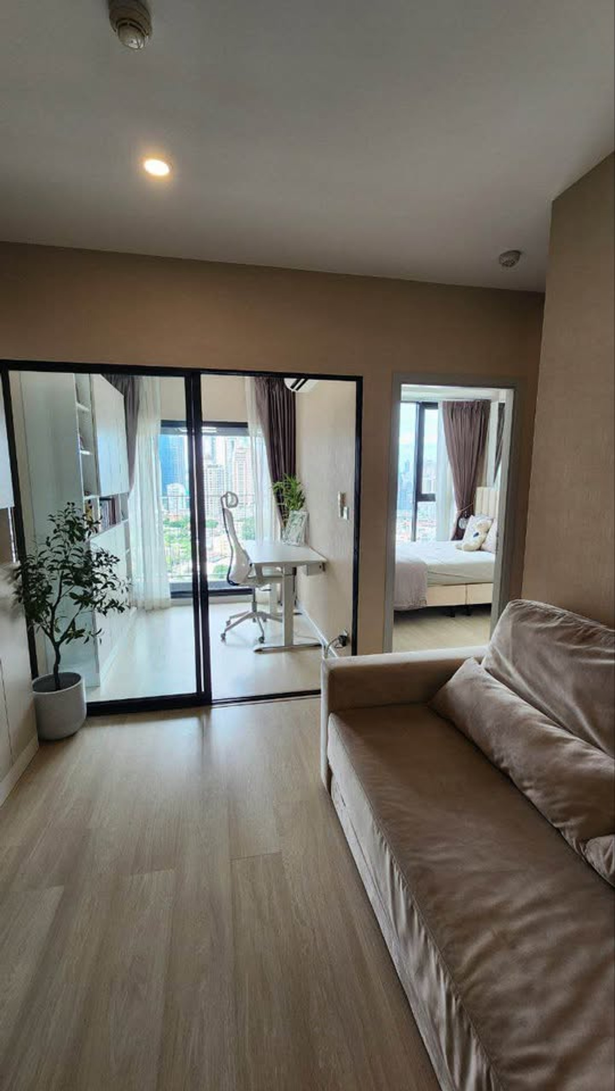 For RentCondoSathorn, Narathiwat : ⭐️ Knightsbridge Prime Sathorn ⭐️ 1 bedroom, 1 bathroom, beautiful room, fully furnished with electrical appliances.