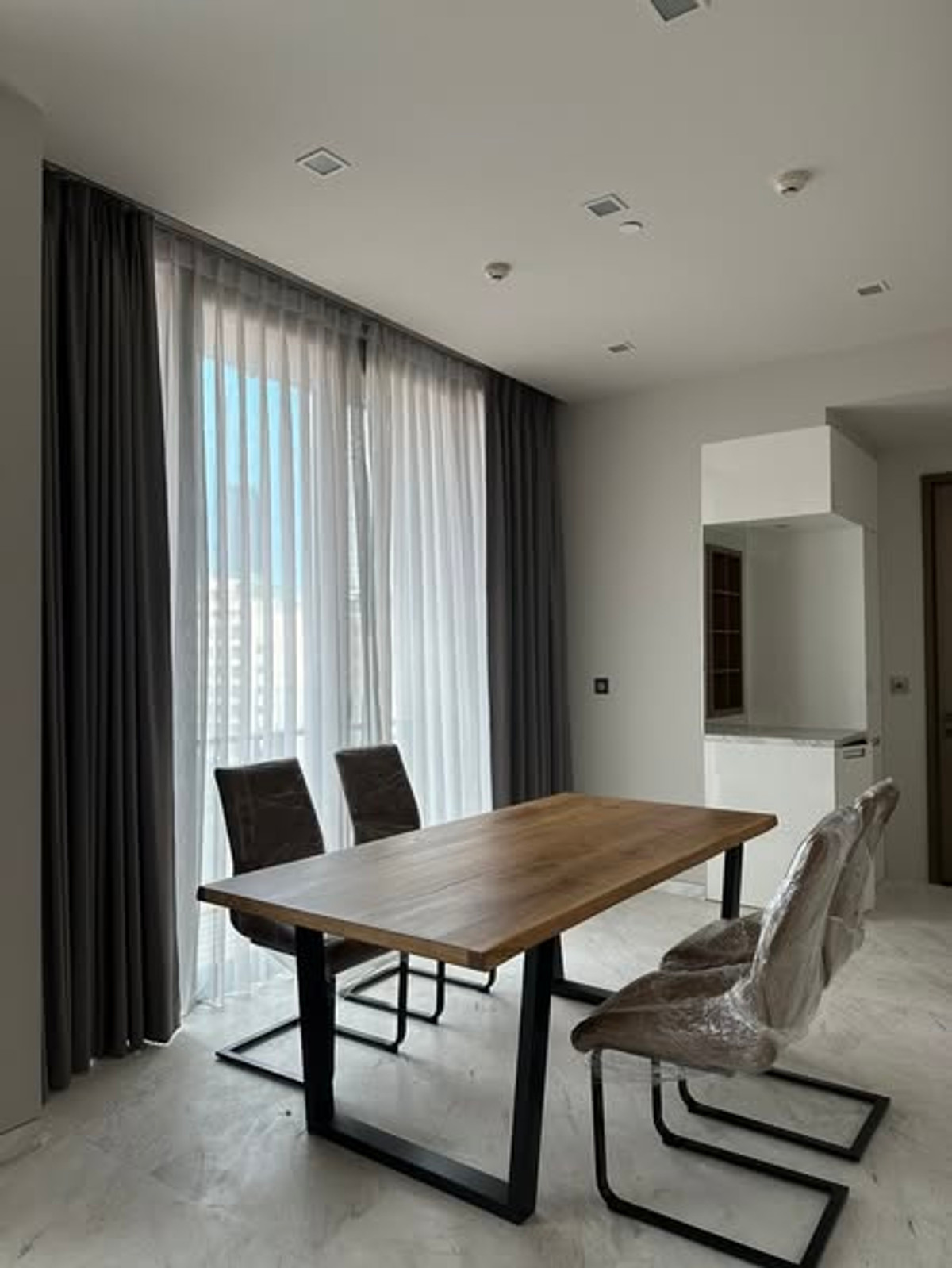 ให้เช่าคอนโดสุขุมวิท อโศก ทองหล่อ : The Monument Thong Lo – Luxury is Space 2 bed for rent 