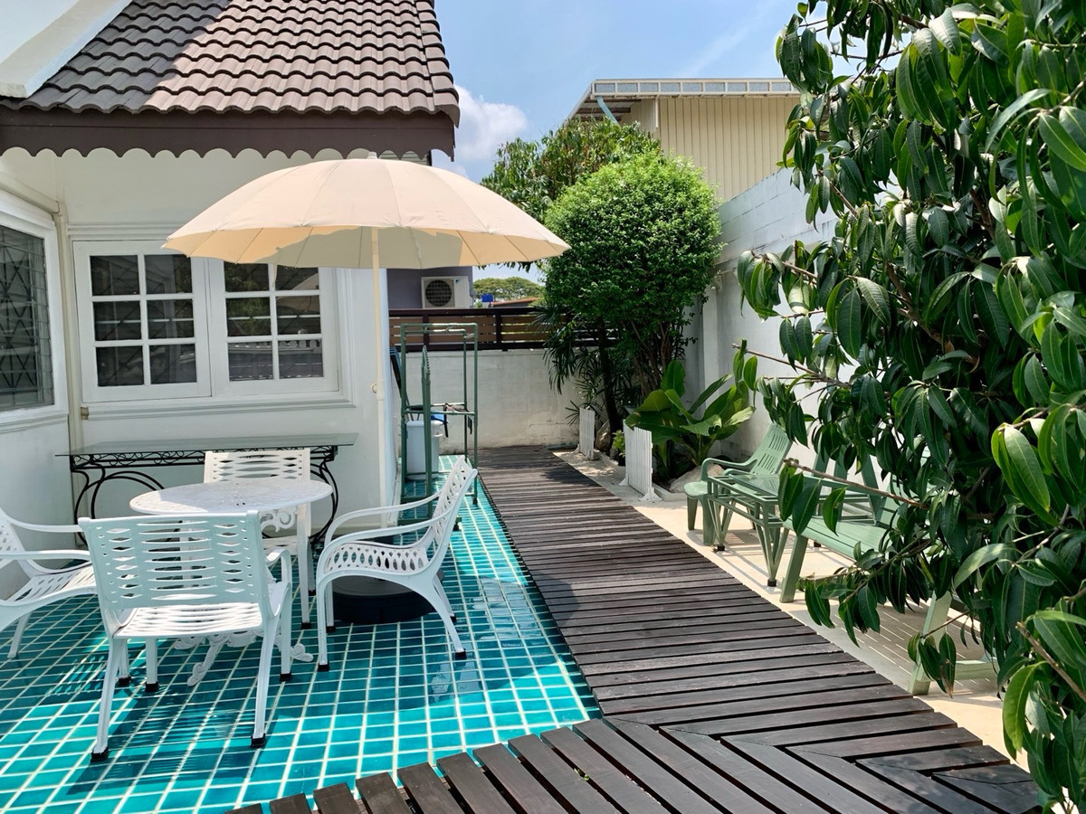ให้เช่าบ้านพัฒนาการ ศรีนครินทร์ : RH034226 Detached house 3-beds for rent at Krung Thep Kritha area close to Airport Link Ban Thap Chang