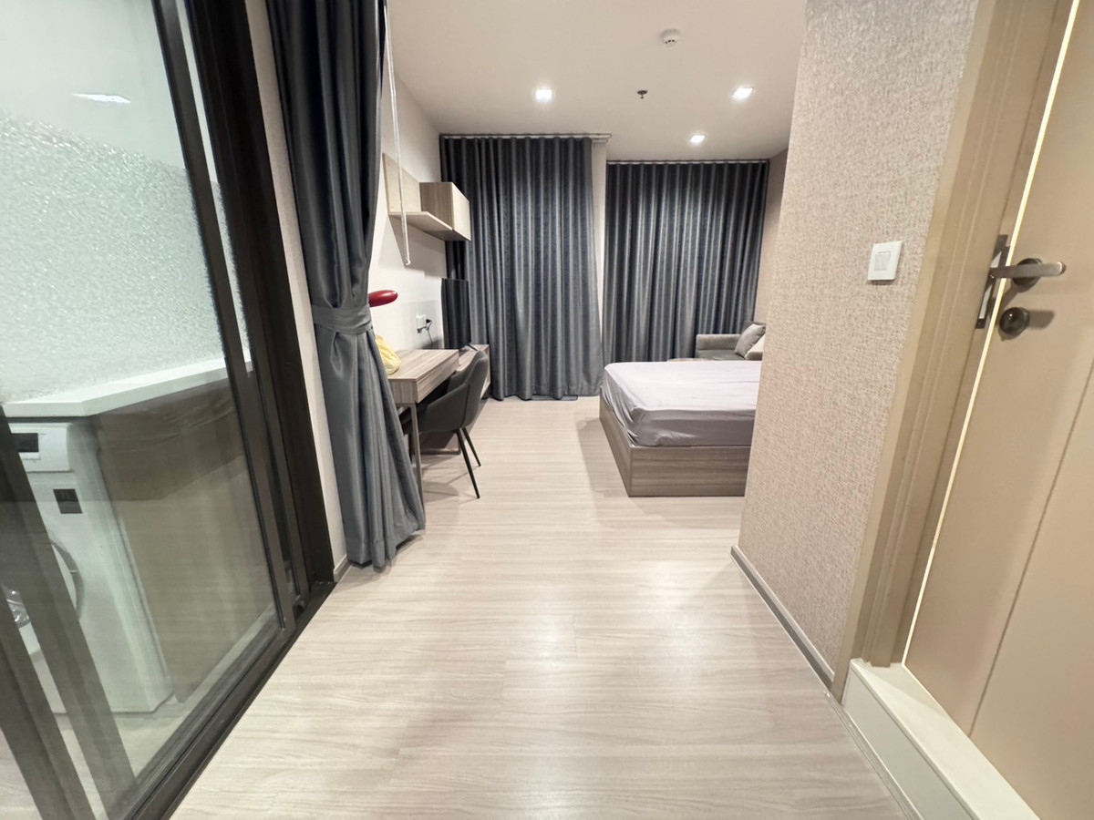 For RentCondoThaphra, Talat Phlu, Wutthakat : Life Sathorn Sierra condo near BTS Talat Phlu and MRT Tha Phra, very beautiful room, available and ready for rent.