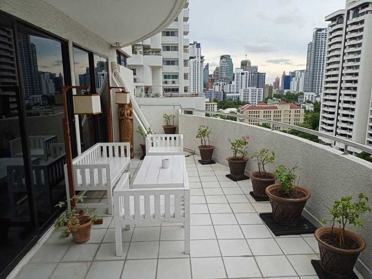 For RentCondoSukhumvit, Asoke, Thonglor : 💎 GT16248 | For rent and sale Supalai Place Sukhumvit 39, convenient travel, shuttle available, beautiful room, fully furnished, ready to move in!!