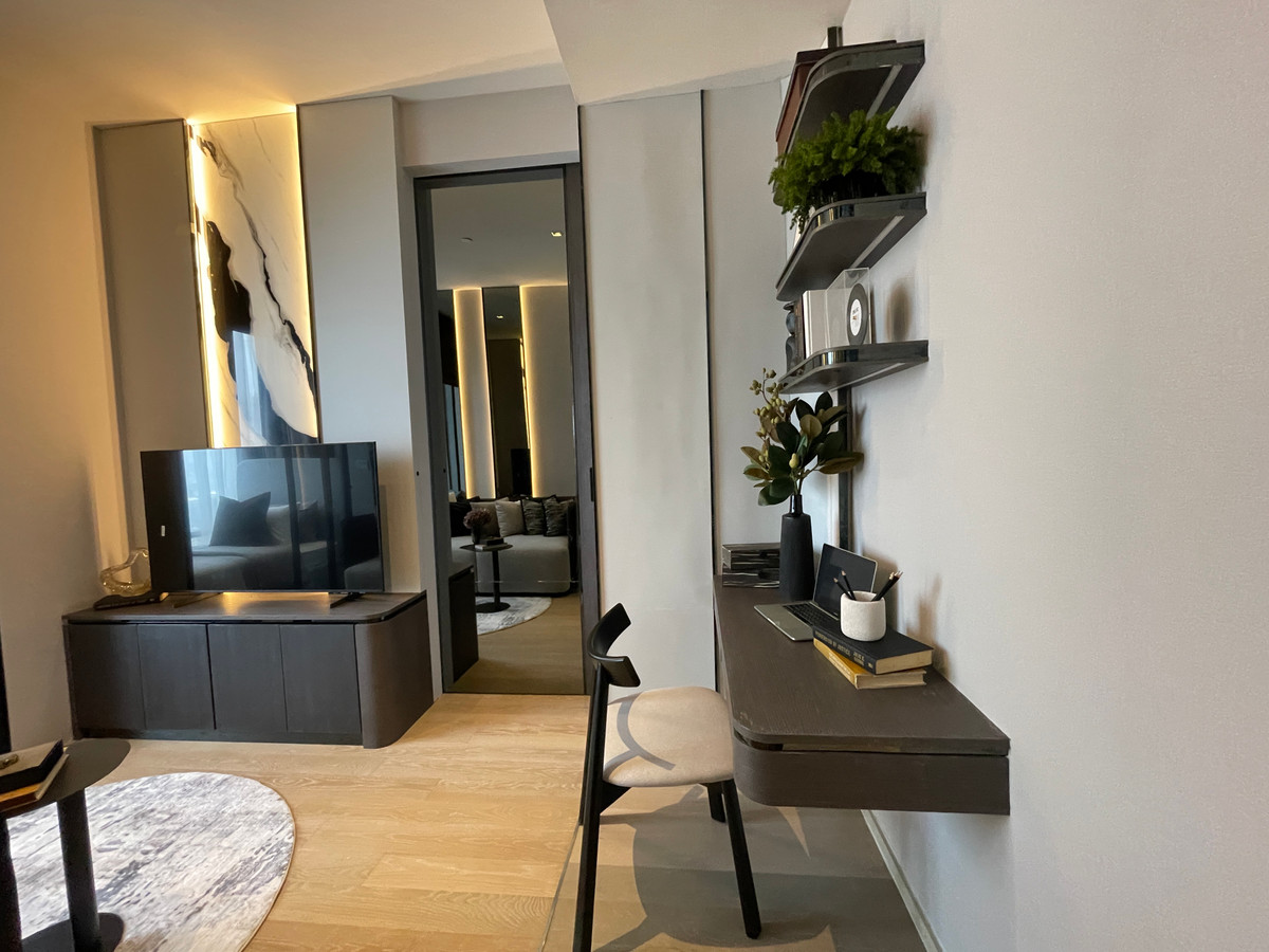 ขายคอนโดสีลม ศาลาแดง บางรัก : [THE PEAK OF SILOM] ASHTON SILOM – Rare 2BR Unit | ชั้น 32 วิวขอบฟ้า ประสบการณ์อยู่คอนโดที่เหมือนอยู่บ้าน 