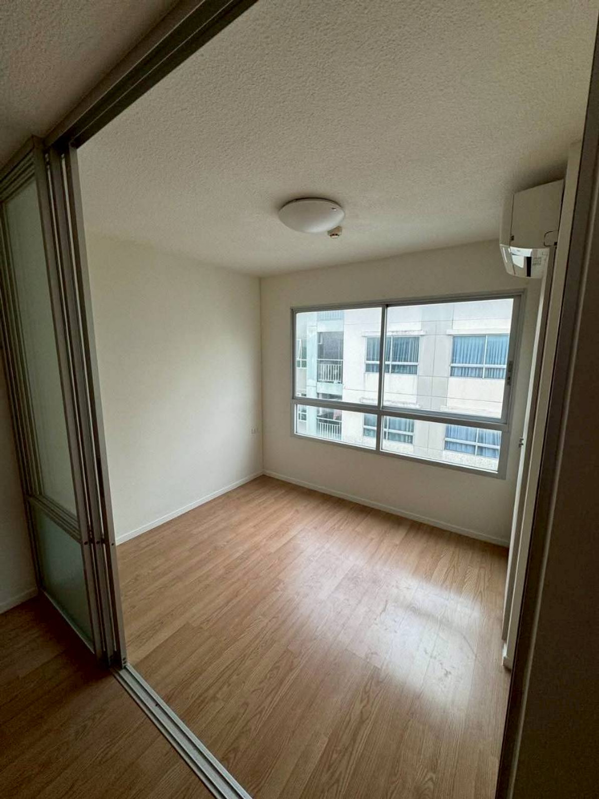 ขายคอนโดลาดกระบัง สุวรรณภูมิ : ✅ S-LPNOL117 ✅ Line : @p2nproperty